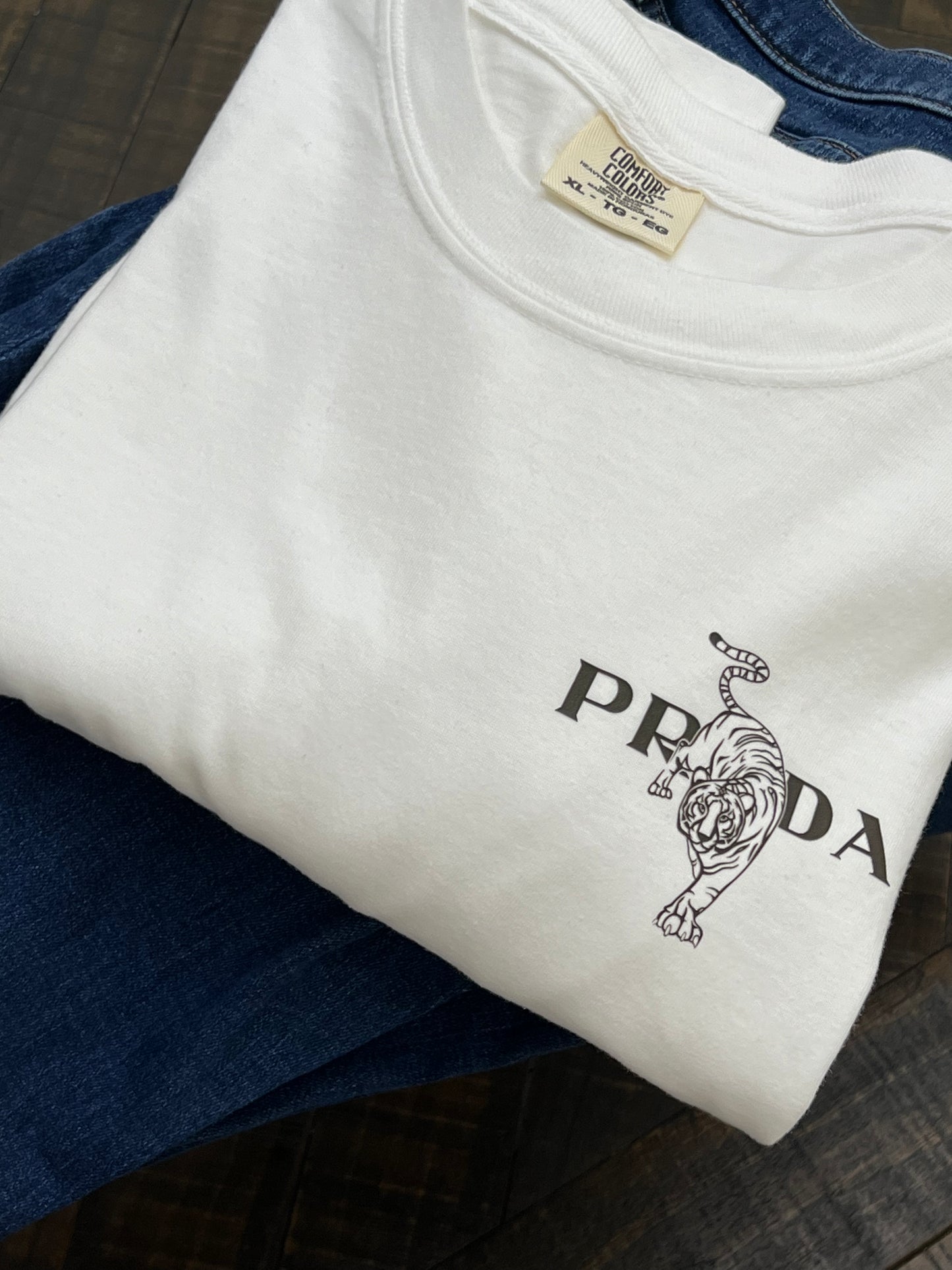 Tiger Pocket Design Comfort Colors Tshirt