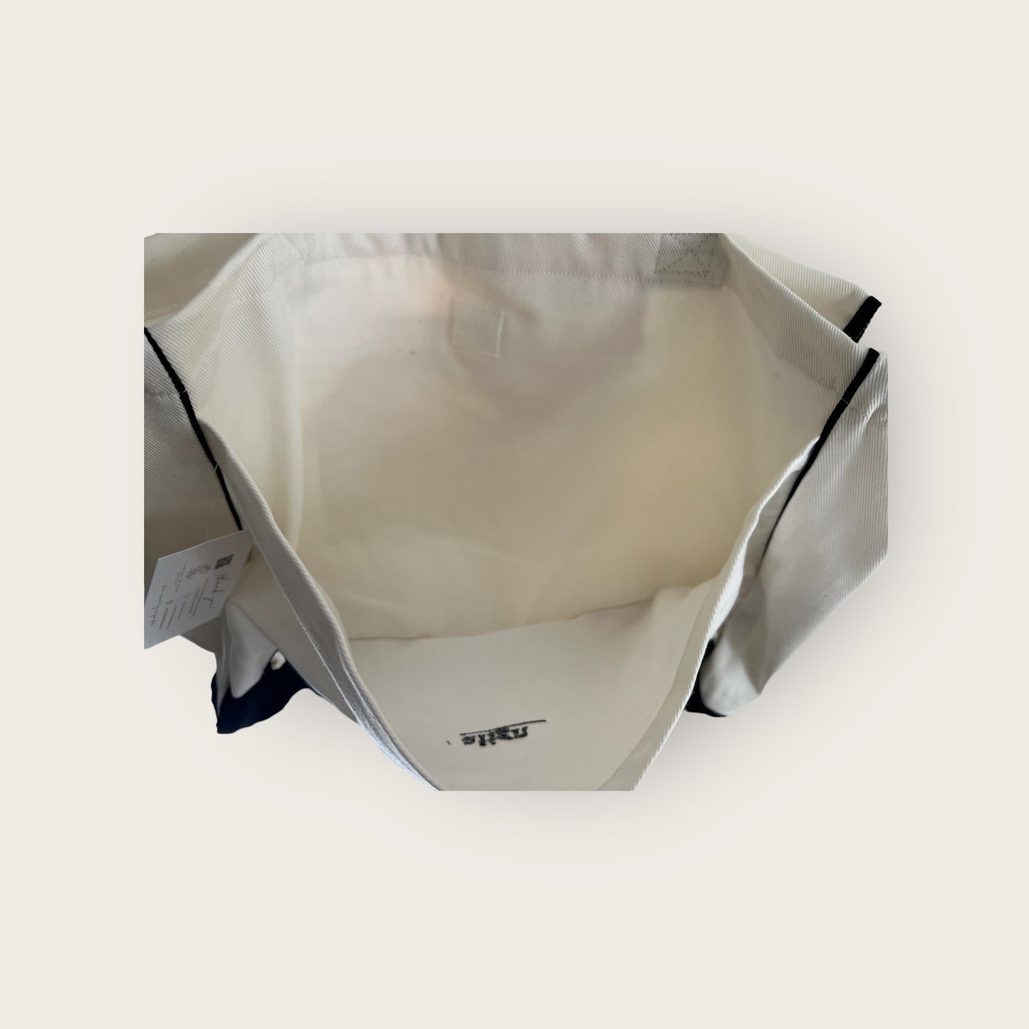 Trim Color Tote Bag with Front Pocket and Inside Zipper Pocket