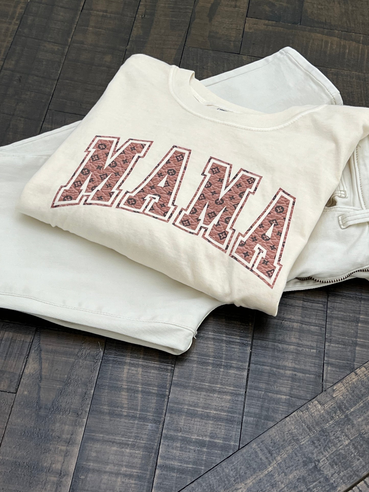 Mama Block Letteres Comfort Colors Tshirt